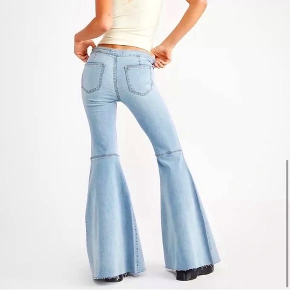 NWT Free People Just Float on LOW RISE